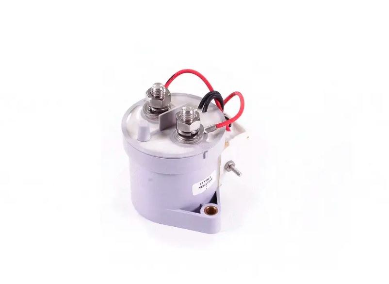 Hypertech Battery Combiner, 2 or More Input Batteries, 500 Amp Continuous Rating/ 2500-Amp Closing Current, 18 Volt – 49120