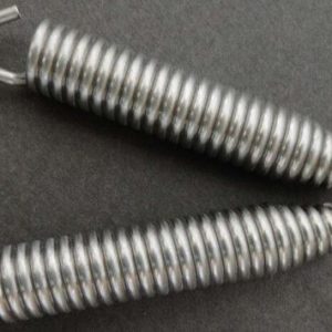 Helix Racing Products Exhaust Spring, 95 Millimeter Length, Stainless Steel, With Swivel Hook, Set of 2 – 495-9500