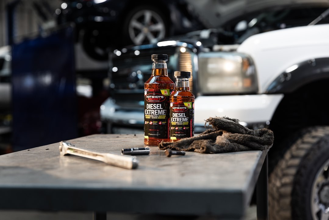 Hot Shots Fuel System Cleaner, Diesel Extreme, Used to Remove All Internal Diesel Injector Deposits and Boost Cetane by 5 to 6 Points – P040416Z