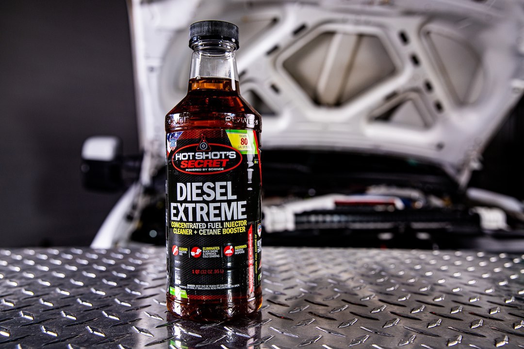 Hot Shots Fuel System Cleaner, Diesel Extreme, Used to Remove All Internal Diesel Injector Deposits and Boost Cetane by 5 to 6 Points – P040432Z