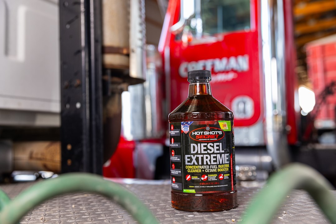 Hot Shots Fuel System Cleaner, Diesel Extreme, Used to Remove All Internal Diesel Injector Deposits and Boost Cetane by 5 to 6 Points – P040464Z