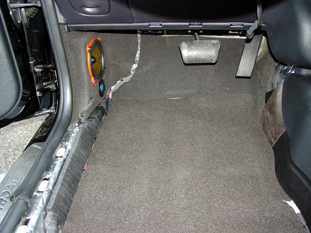 Hushmat Sound Dampening Kit, Silencer Megabond™, Fire Wall/ Floor/ Trunk Kit, Use to Reduce Heat and Noise, 1/2 Inch Thickness, Foam, Black – 22500