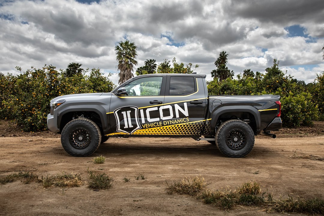 ICON Vehicle Dynamics Lift Kit Suspension, Stage 2, 1-1/4 to 3 Inch Front Lift, 1/2 Inch Rear Lift – K53292TS