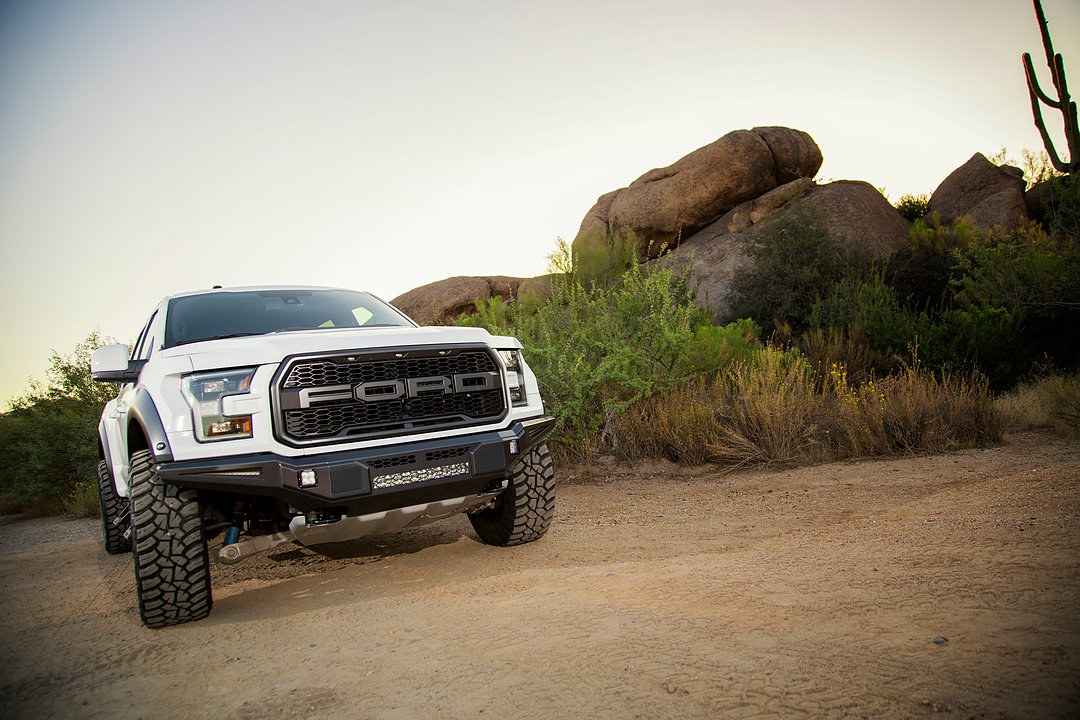 Ici Stainles Bumper, Alumilite, One Piece Design, Mounting Hardware Included, With Light Bar Mount/ Push Bar, With Winch Mount – AL-FBM35FDN-RT