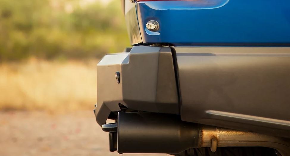 Ici Stainles Bumper, Alumilite, One Piece Design, Mounting Hardware Included, Without Receiver Hitch, Powder Coated Black Aluminum – AL-RBM17FDN