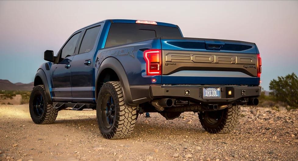 Ici Stainles Bumper, Alumilite, One Piece Design, Mounting Hardware Included, Without Receiver Hitch, Powder Coated Black Aluminum – AL-RBM17FDN