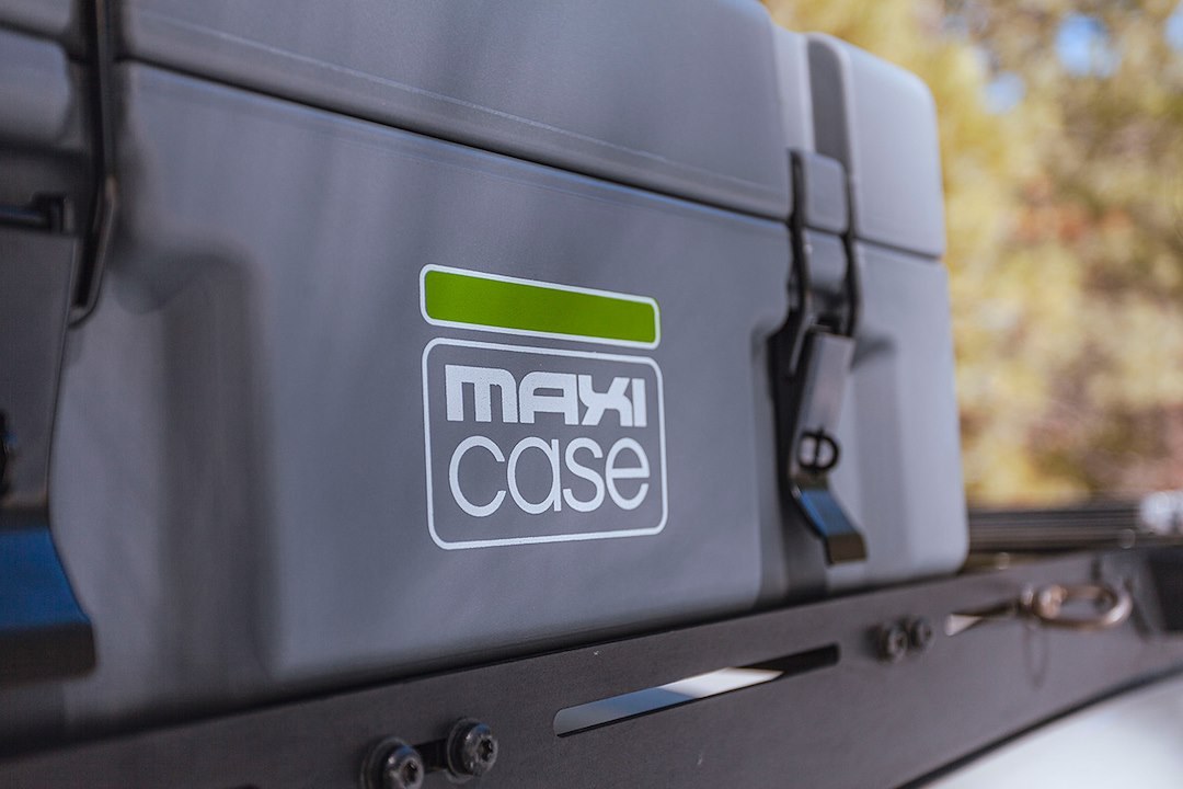 Ironman 4×4 Cargo Carrier, All-Weather, Box Style, Universal Mount, 17.2 Gallon Capacity – IMC006