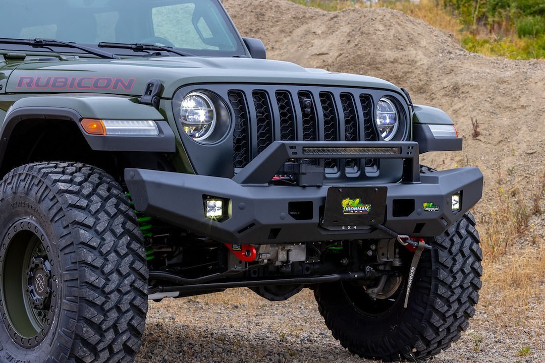 Ironman 4×4 Bumper, Raid ®, One Piece Design, Mounting Hardware Included, With Grille Guard, With Winch Mount – BBR077JLKS1-B80BFA