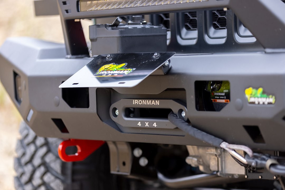 Ironman 4×4 Bumper, Raid ®, One Piece Design, Mounting Hardware Included, With Grille Guard, With Winch Mount – BBR077JLKS1-B80BFA