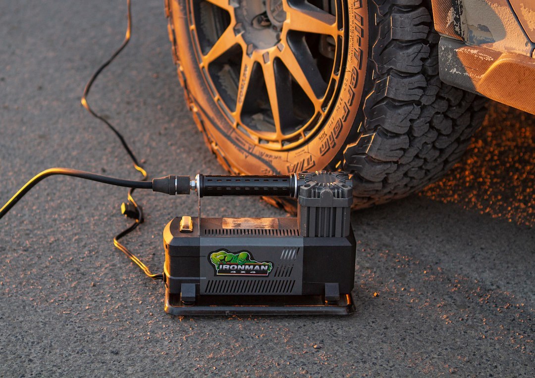 Ironman 4×4 Air Compressor, Air Champ, Portable, 150 Max PSI, 3.2 Cubic Feet Per Minute, 12 Volt Power Adapter, Without Air Tank – ICOMPRESSOR003