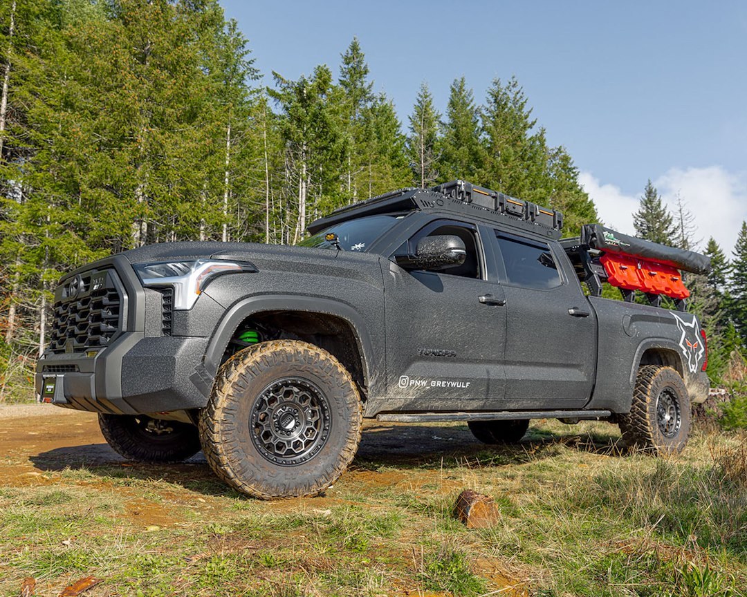 Ironman 4×4 Lift Kit Suspension, Stage 2, 3 Inch Front Lift, 2-1/2 Inch Rear Lift – TOY086ABKPS2P-B