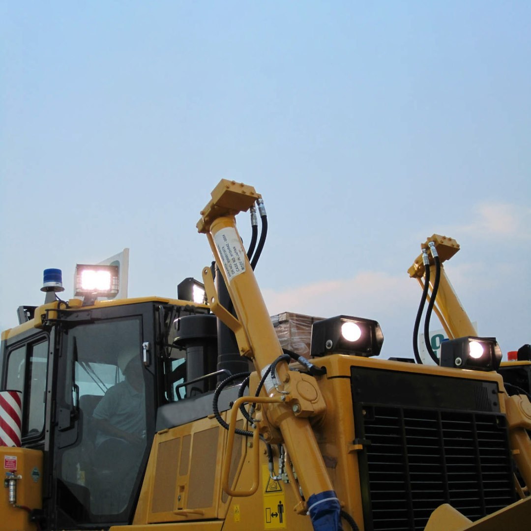 Jw Speaker Work Light, 523 Series, For Agriculture/ Construction/ Industrial/ Material Handling/ Mining/ Off-Road 4X4 – 0557921