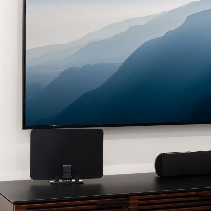 Jasco Broadcast TV Antenna, Philips, HD Switch Antenna Optimizes Free Digital Channels to Full 1080P HD, Passive, Indoor Use, Black – SDV2227N/27