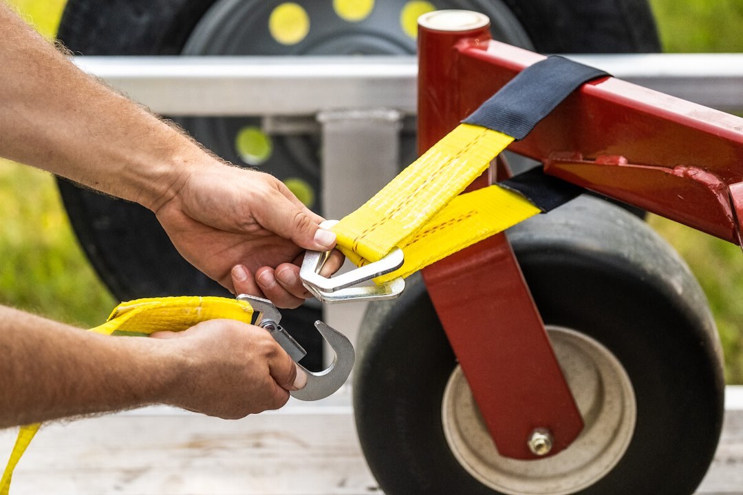 Hampton Prod Axle Strap, 24 Inch Length X 2 Inch Width, 3333 Pound Load Capacity, 10000 Pound Break Strength, Yellow – 04226