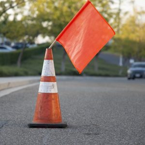 Hampton Prod Flag, Safety Flag, 18 Inch Length X 18 Inch Height, Double Vinyl Coated Bright Safety Orange Mesh with Cloth Edging, Single – 04901