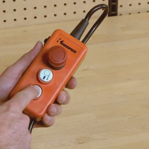 Hampton Prod Winch, 110/120 Volt AC Electric, 1500 Pounds Line Pull Capacity, Handheld Remote – KAC15042
