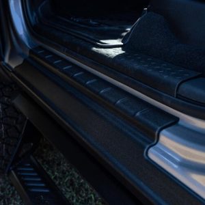 Bushwacker Rocker Panel Guard, Trail Armor ®, Flat, Matte Black, Dura-Flex ® 2000 Tpo, With Sill Plate – 14069