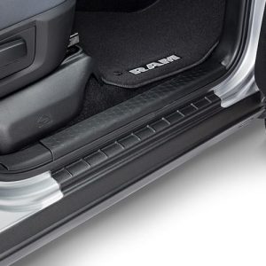 Bushwacker Rocker Panel Guard, Trail Armor ®, Flat, Matte Black, Dura-Flex ® 2000 Tpo, With Sill Plate – 14069