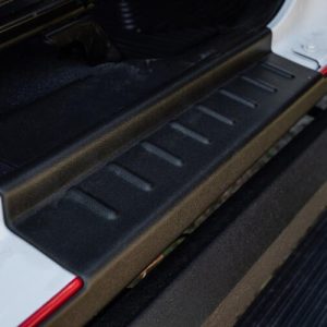 Bushwacker Rocker Panel Guard, Trail Armor ®, Flat, Matte Black Finish, Thermoplastic – 14092