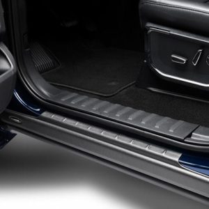 Bushwacker Rocker Panel Guard, Trail Armor ®, Flat, Matte Black, Thermoplastic Olefin – 14130