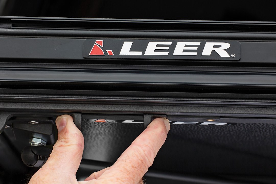 Leer Tonneau Cover, Latitude, Soft Folding, 2 Folds/ 3 Panels, Not Hinged IN Front, Non-Lockable, Black, Vinyl – 630286