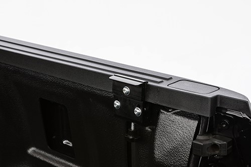 Leer Tonneau Cover, Latitude, Soft Folding, 2 Folds/ 3 Panels, Not Hinged IN Front, Non-Lockable, Black, Vinyl – 630286