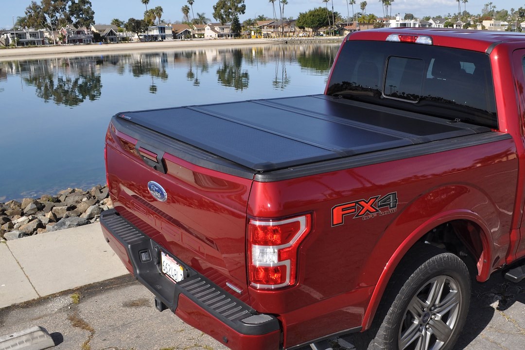 Leer Tonneau Cover, HF350M, Hard Folding, 2 Folds/ 3 Panels, Front Hinge Allows Entire Tonneau to Flip Up When Folded, Textured, Black Matte – 631130