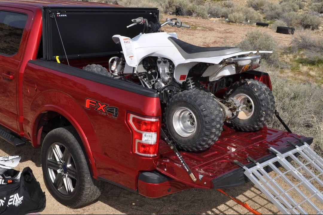 Leer Tonneau Cover, HF350M, Hard Folding, 2 Folds/ 3 Panels, Front Hinge Allows Entire Tonneau to Flip Up When Folded, Textured, Black Matte – 631179