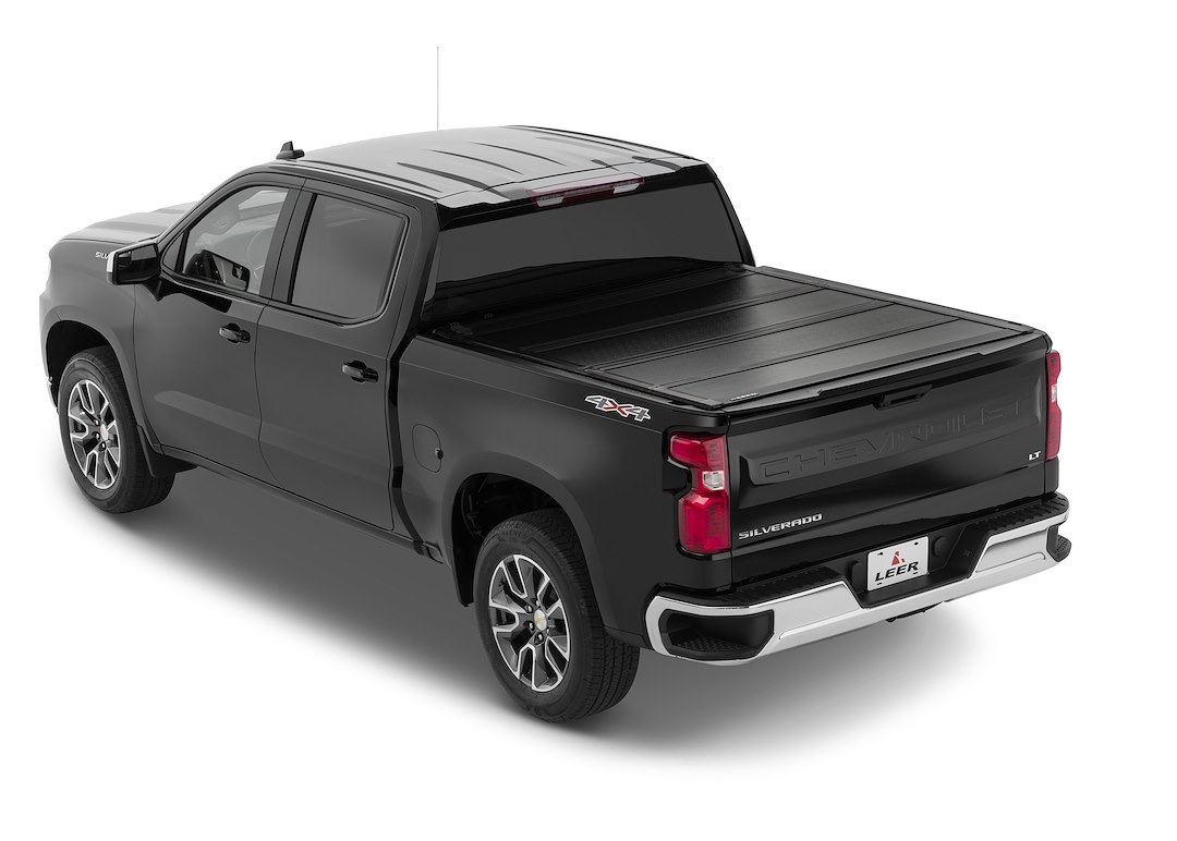 Leer Tonneau Cover, HF650M, Hard Folding, Low Profile, 3 Folds/ 4 Panels, Front Hinge Allows Entire Tonneau to Flip Up When Folded, Lockable – 650320