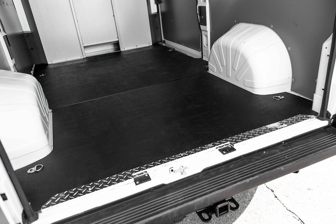 Legend Fleet Solutions Door Sill Protector, Diamond Plate, Polished, Aluminum, Sill Set – 679-151-1010