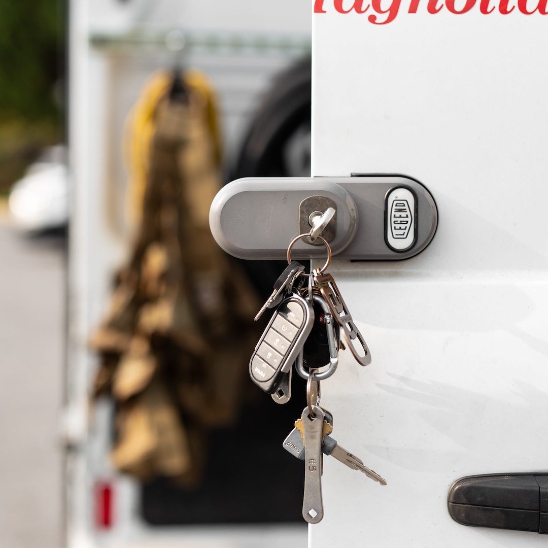 Legend Fleet Solutions Puck Lock Kit, Securilock, Deadlock, For Use with Hinged Door, Double Lock, Hardened Steel, Weather-Proof – SL2-021-002