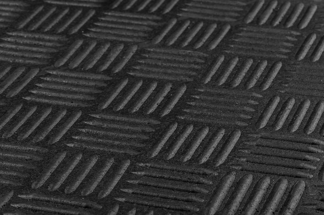 Legend Fleet Solutions Bed Mat, Automat Bar, Cut to Fit, Without Raised Edges, Black, Rubber, Without Tailgate Liner/ Mat – TR3-043-10.1