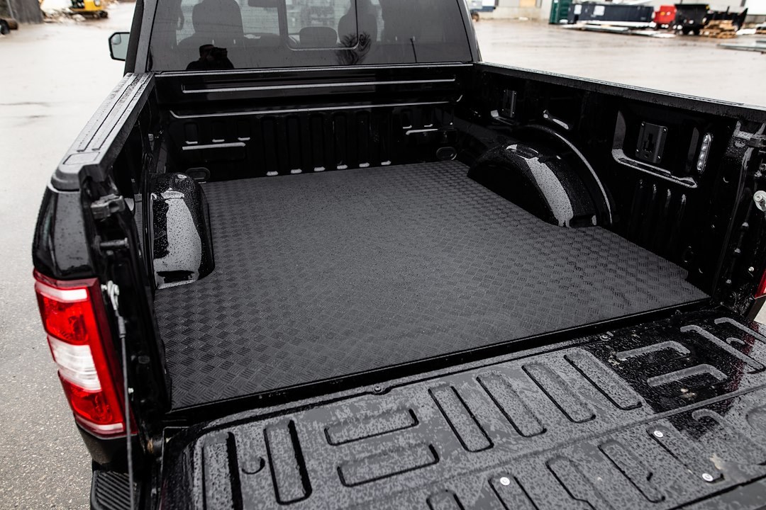 Legend Fleet Solutions Bed Mat, Automat Bar, Cut to Fit, Without Raised Edges, Black, Rubber, Without Tailgate Liner/ Mat – TR3-043-10.1
