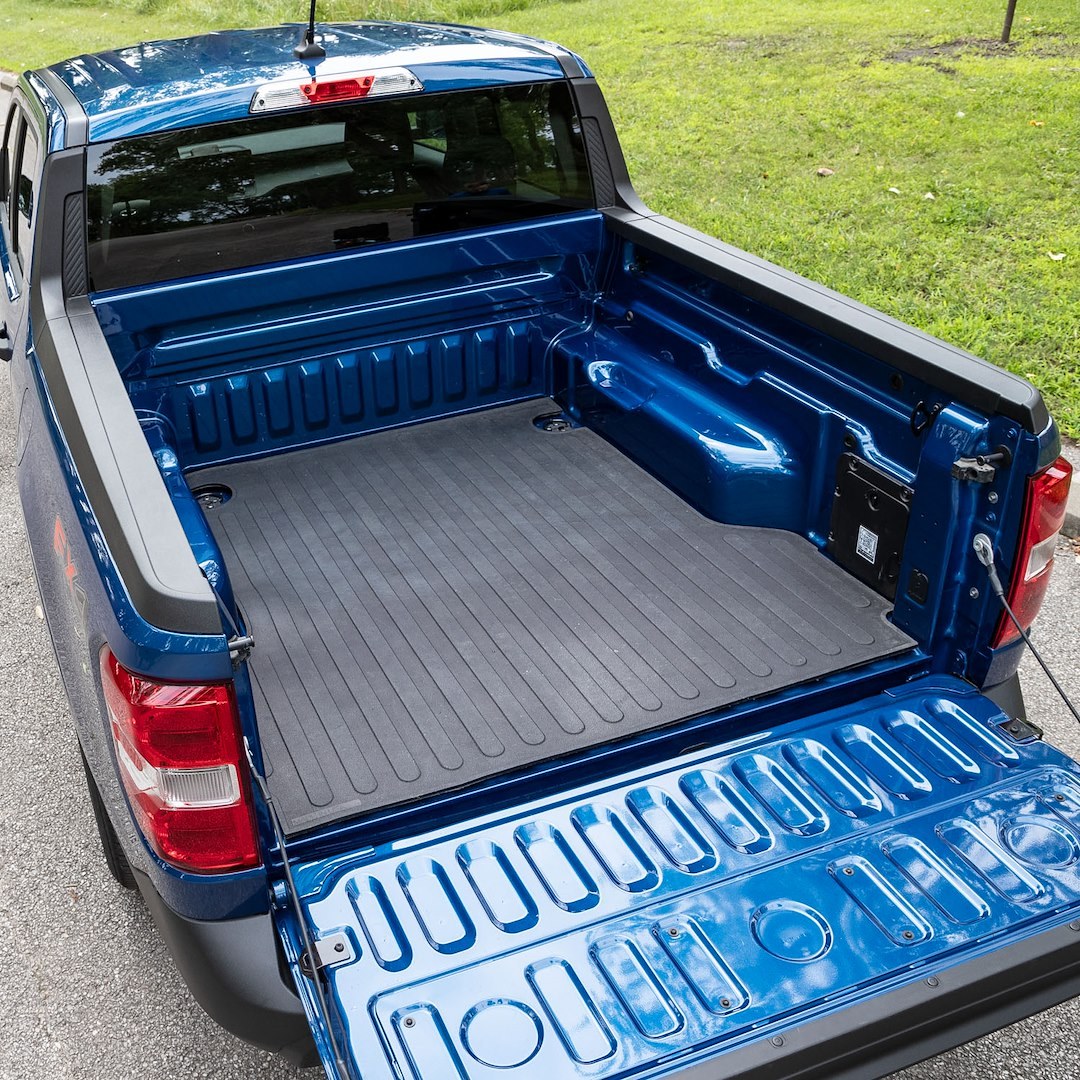 Boomerang Ru Bed Mat, With Raised Edge, 96 Inch Length X 62 Inch Width X 5/16 Inch Thickness, Black, Rubber, Tailgate Liner/ Mat Not Included – 520