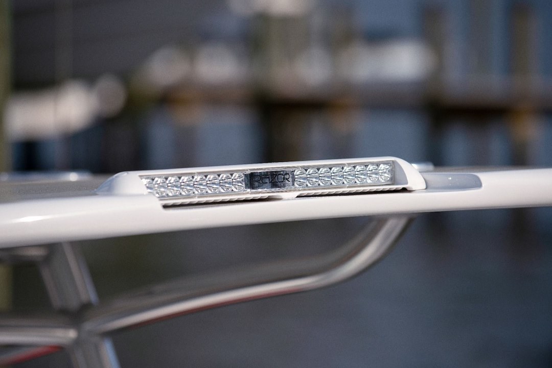 Lumitec Light Bar, Razor, LED Bulb, 18 Inch Length X 3-1/2 Inch Depth X 1-1/2 Inch Height – 101587