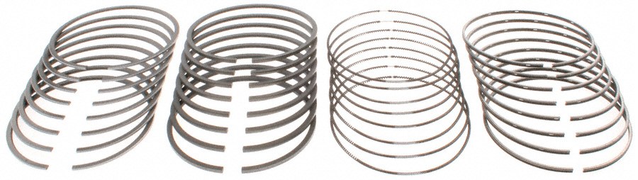 Clevite 77 Piston Ring Set, For Use with 2001-2004 GM 6.6L Diesel, 4.060 Inch Bore Size, 0.020 Inch Oversized – 41909.020
