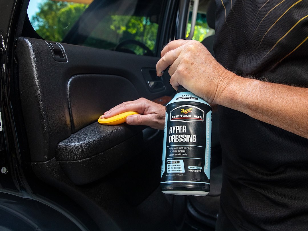 Meguiars Wax Vinyl Protectant, Detailer, 32 Ounce Spray Bottle, Single – DRTU17032