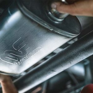 MagnaFlow Exhaust Muffler, 5 Inch X 8 Inch Oval Polished Stainless Steel Case, Single 2-1/2 Inch Offset Inlet, Single 2-1/2 Inch Center Outlet – 14226