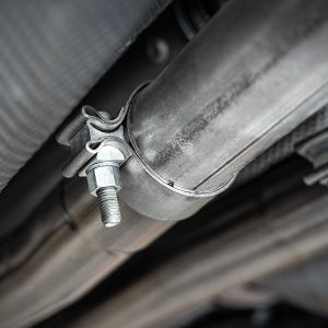 MagnaFlow Exhaust Pipe Muffler Delete, 2-1/2 Inch Diameter, Stainless Steel, With Two Band Clamps – 19644