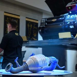 MagnaFlow Catalytic Converter, Stainless Steel Case, 2 Inch Pipe Diameter, 46-3/4 Inch Overall Length, With Exhaust Manifold – 5582647