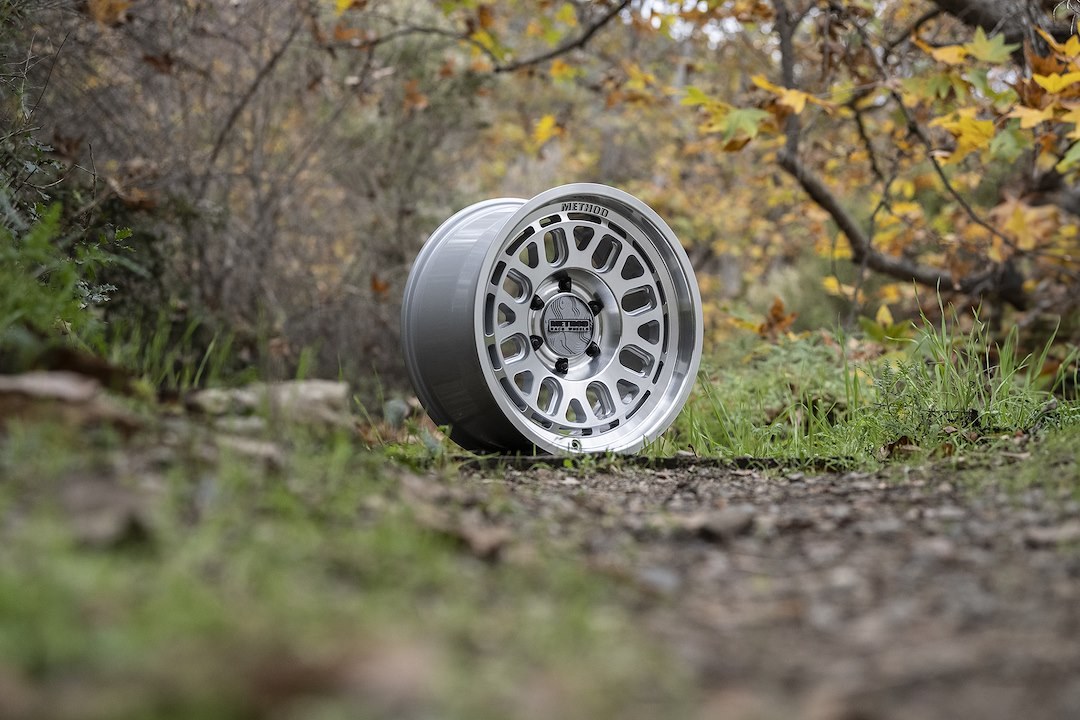 Method Race Wheels Wheel, 321 Street Series, 18 Inch Diameter X 9 Inch Width, 6 X 135 Millimeter/ 6 X 5.31 Inch Bolt Pattern – MR32189016318