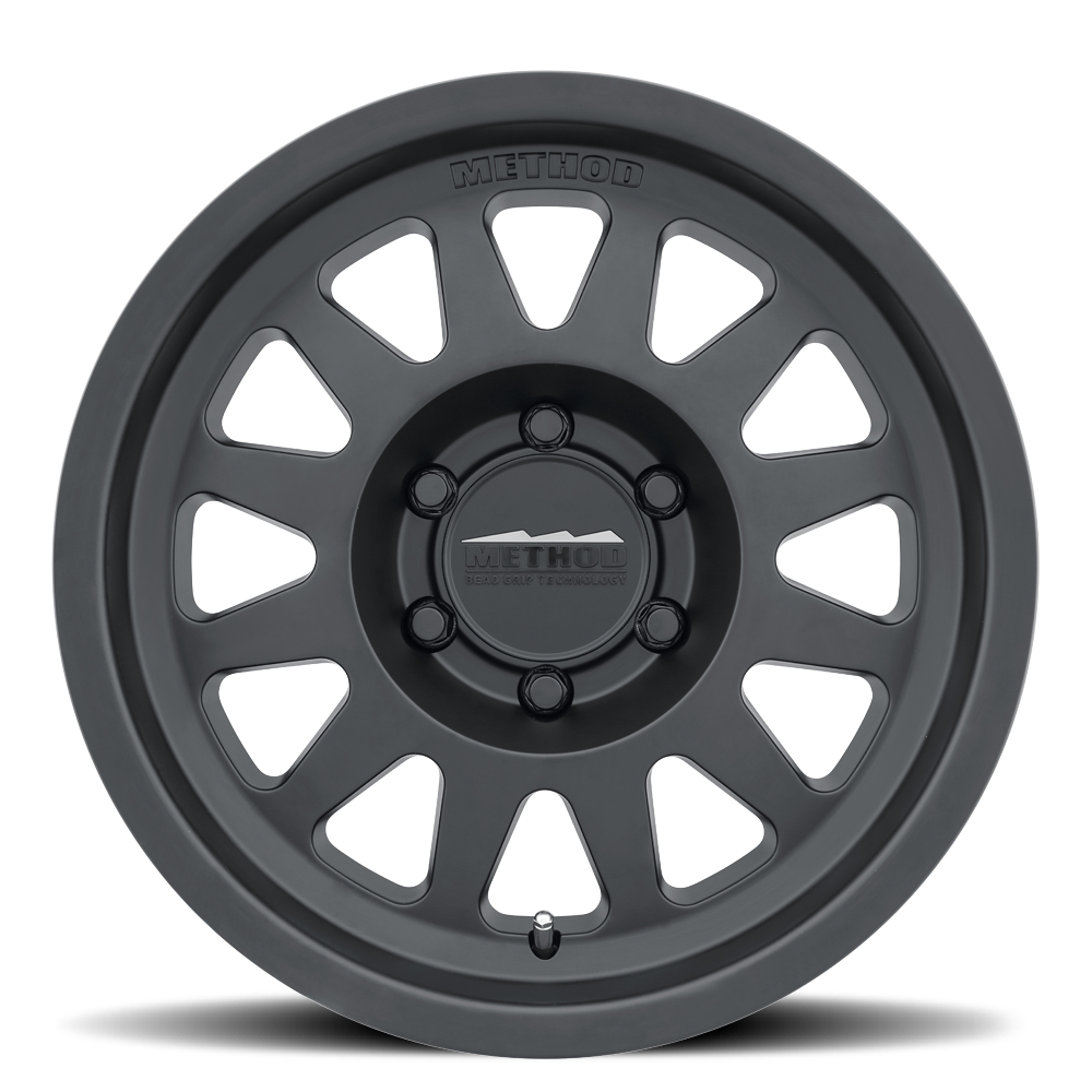 Method Race Wheels Wheel, 704 Trail Series, 17 Inch Diameter X 8.5 Inch Width, 6 X 139.7 Millimeter/ 6 X 5.50 Inch Bolt Pattern – MR70478560500