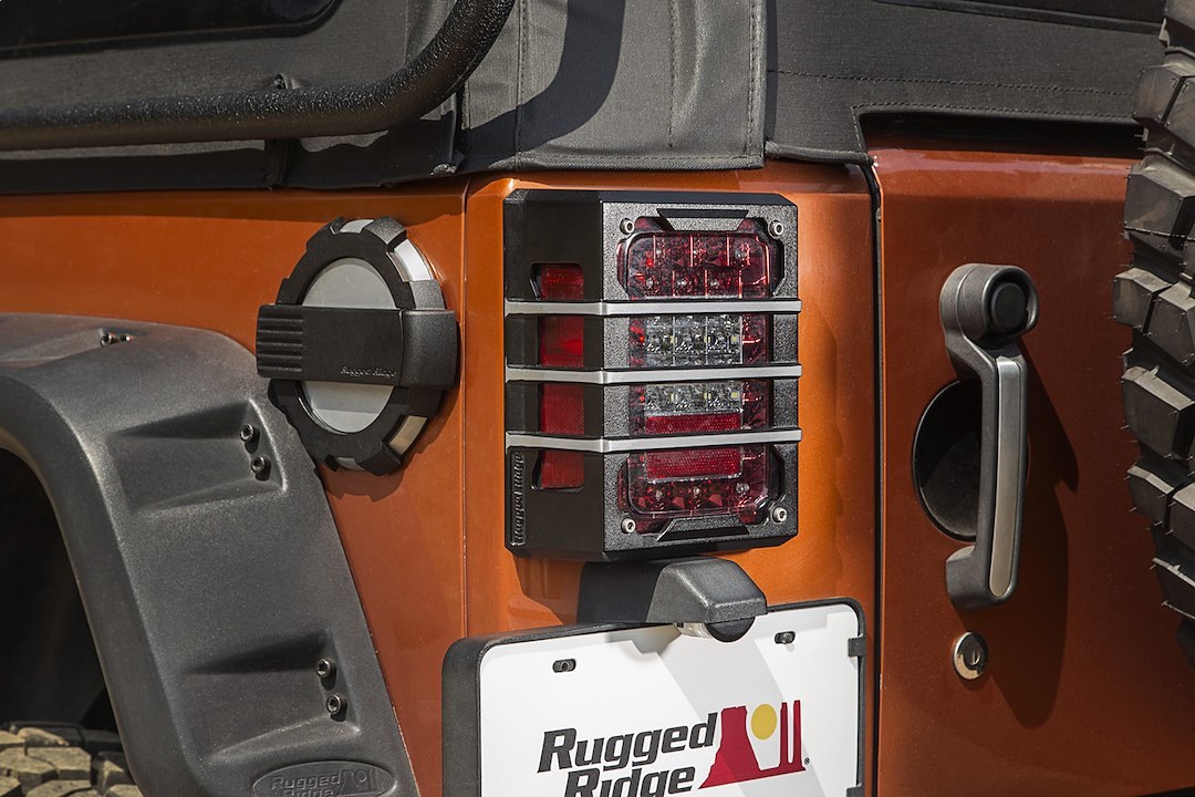 Rugged Ridge Tail Light Guard, Elite ™, Bar Style, Powder Coated/ Polished, Black/ Silver, Aluminum, Set of 2 – 11226.04