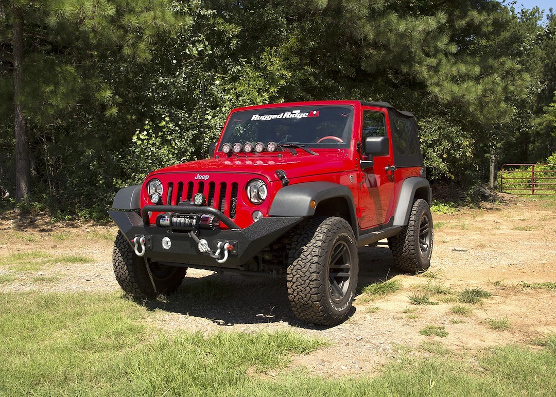 Rugged Ridge Bumper, Spartan™, One Piece Design, Direct-Fit, Mounting Hardware Included, With Grill Guard, With Winch Mount – 11548.01