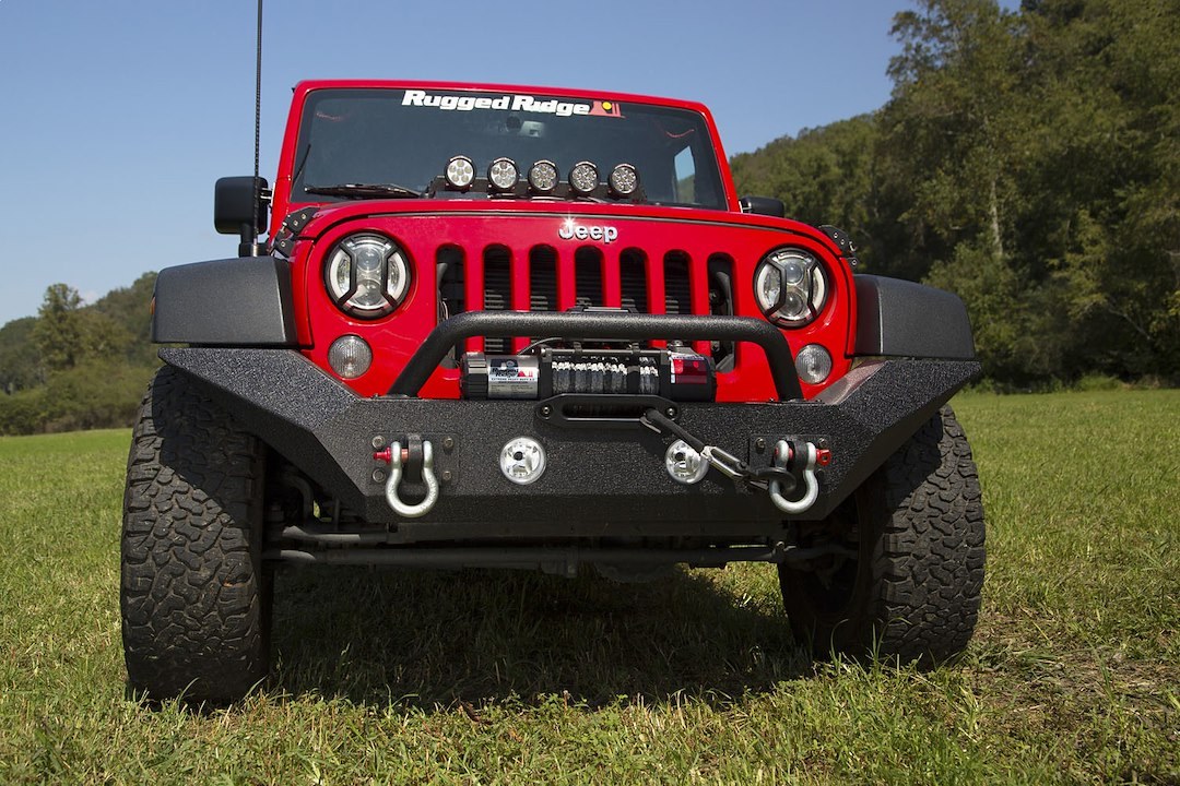 Rugged Ridge Bumper, Spartan™, One Piece Design, Direct-Fit, Mounting Hardware Included, With Grill Guard, With Winch Mount – 11548.01