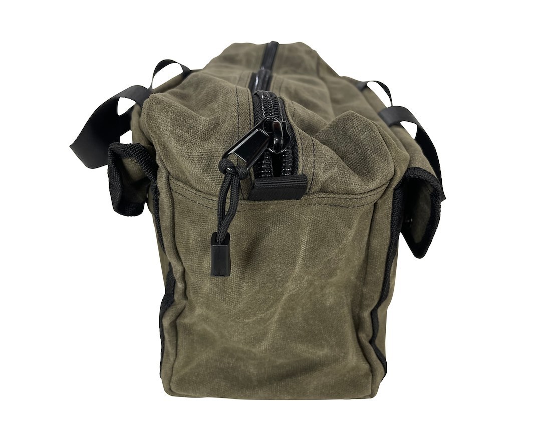 Overland Vehicle Systems Gear Bag, Duffel Style, Small, With Pockets, With Zipper, With 1 Shoulder Strap and 1 Carrier Handle – 21169941