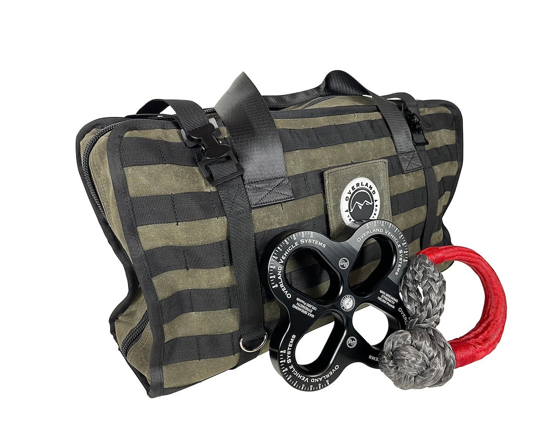 Overland Vehicle Systems Gear Bag, Recovery Style, Large, With Pockets, With Zipper, With 1 Shoulder Strap and 1 Carrier Handle – 21179941