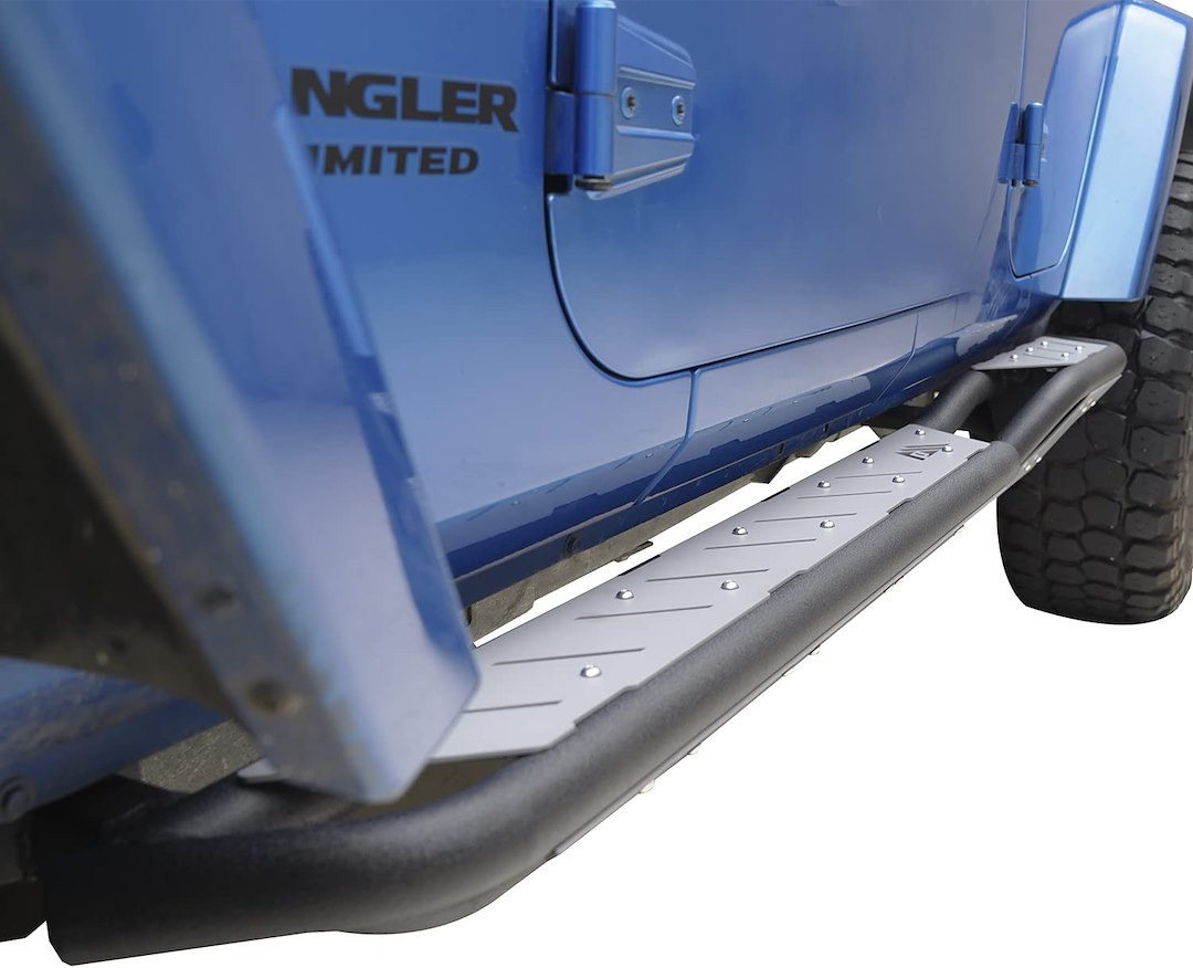 Paramount Rocker Panel, Bolt-On, 42 Millimeter Tri-Tube, Steel, Textured Powder Coated – 81-10600