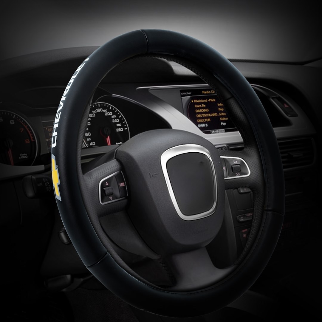 Plasticolor Steering Wheel Cover, For 14-1/2 to 15 Inch Wheels, Chevrolet Logo, Black, Leather – 006742R03