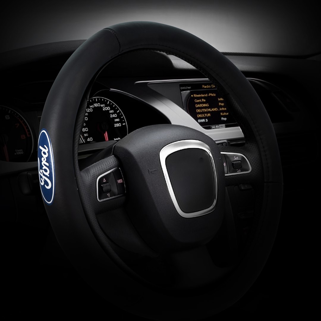 Plasticolor Steering Wheel Cover, For 14-1/2 to 15 Inch Wheels, Iconic Ford Oval Logo, Black, Leather – 006743R01